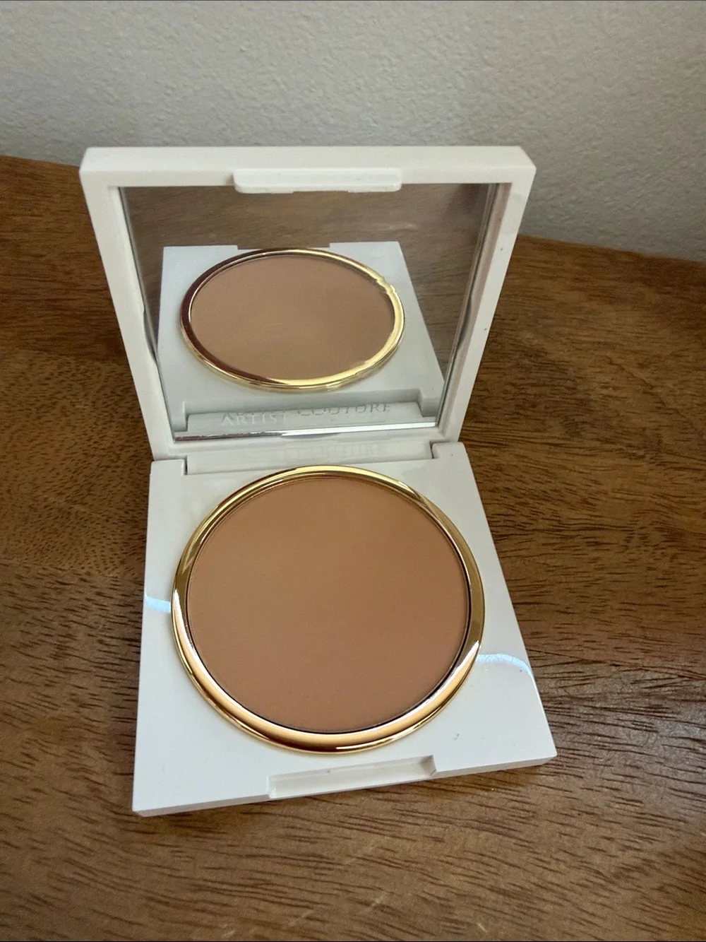 Artist Couture Multi-Use Beauty Powder Compact shade honey suede